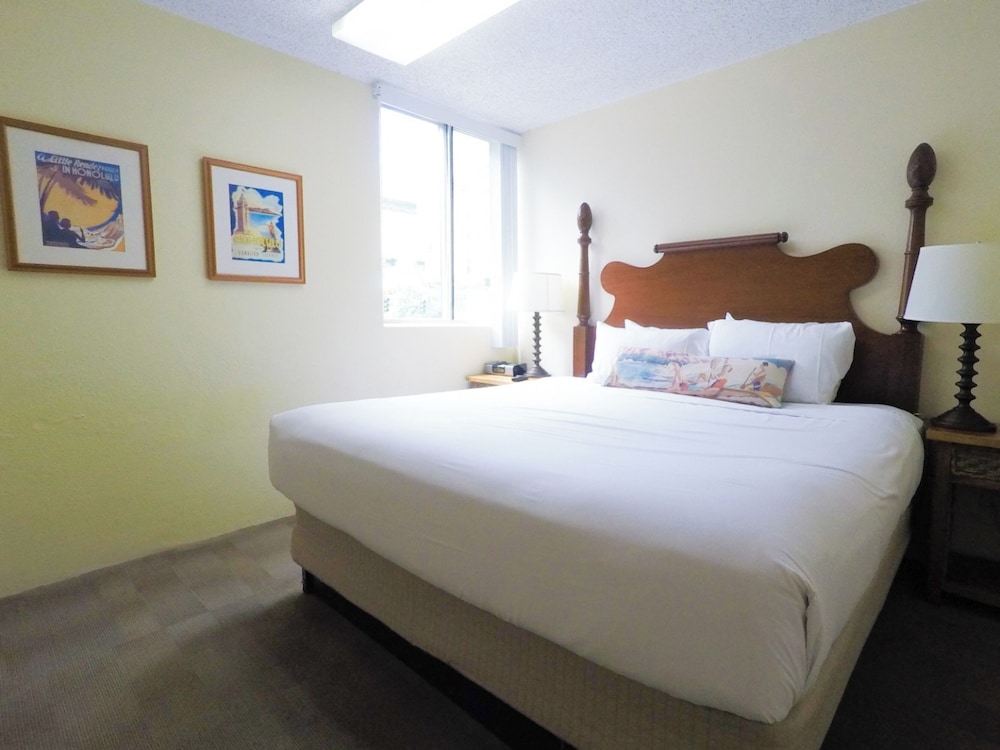 Ohia Waikiki Studio Suites — Hotel rooms in Honolulu, Hawaii