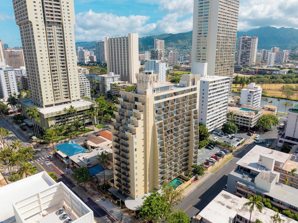 Ohia Waikiki Studio Suites — Hotel building in Honolulu, Hawaii