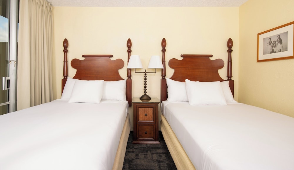 Ohia Waikiki Studio Suites — Hotel rooms in Honolulu, Hawaii