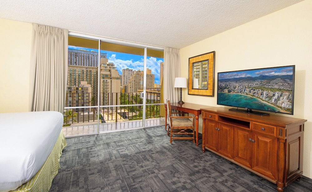 Ohia Waikiki Studio Suites — Hotel rooms in Honolulu, Hawaii