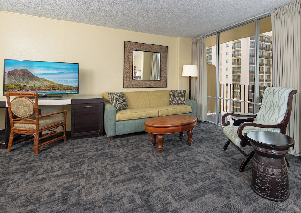 Ohia Waikiki Studio Suites — Hotel rooms in Honolulu, Hawaii