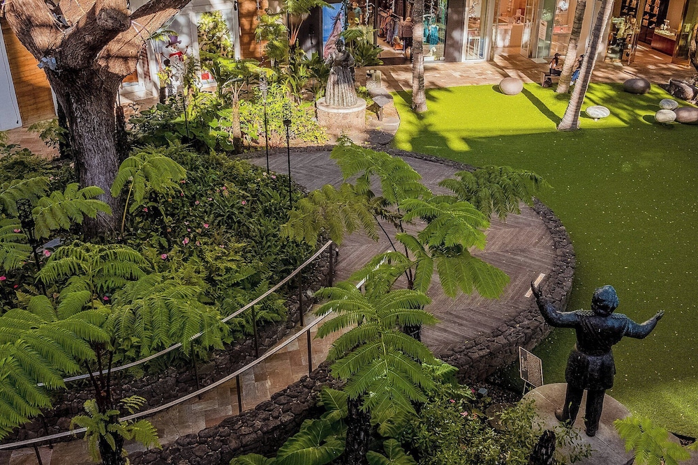 Ohia Waikiki Studio Suites — Attractions in the area in Honolulu, Hawaii