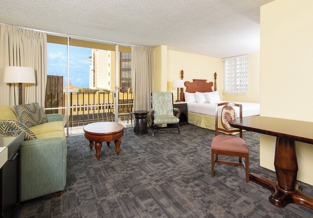 Ohia Waikiki Studio Suites — Hotel rooms in Honolulu, Hawaii