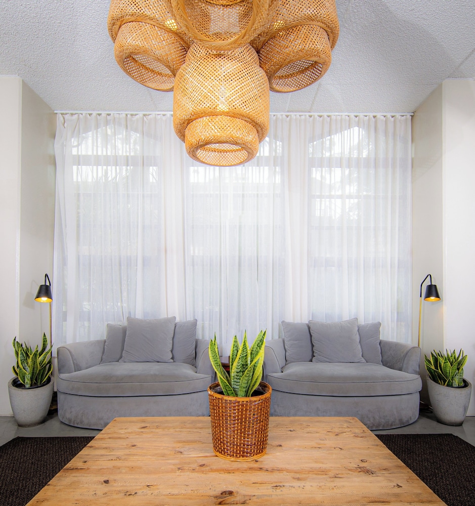 Ohia Waikiki Studio Suites — Hotel rooms in Honolulu, Hawaii