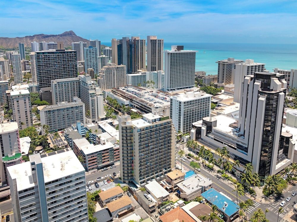 Ohia Waikiki Studio Suites image