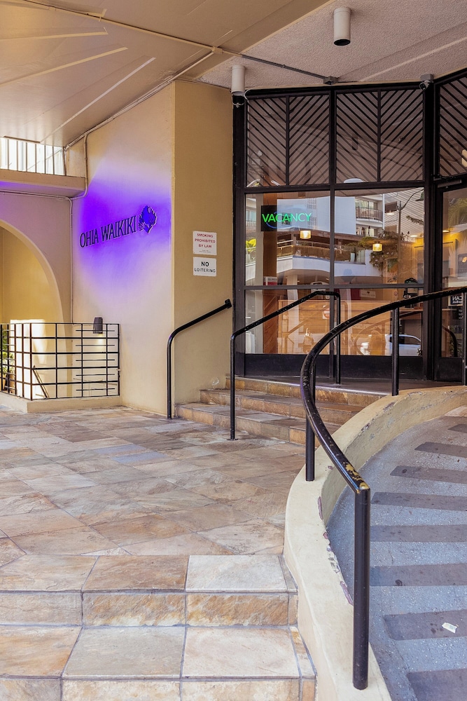 Ohia Waikiki Studio Suites — Hotel building in Honolulu, Hawaii