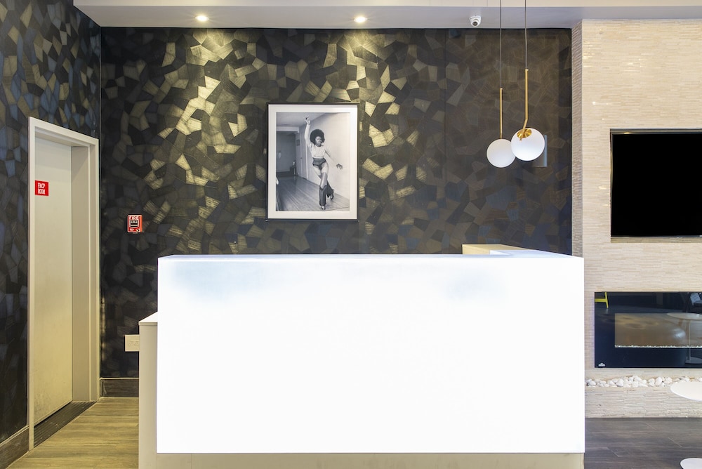 Hotel EPIK — Hotel building in San Francisco, California