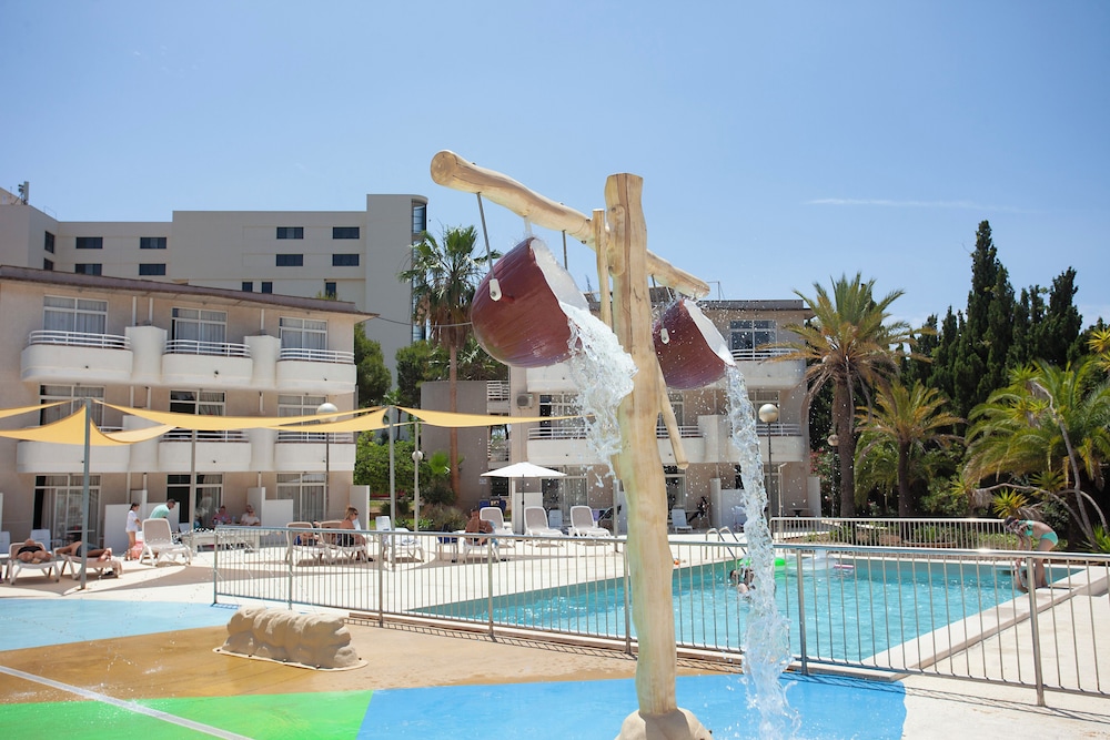 BJ Apartamentos Club Sa Coma — Attractions for children in Sa Coma, Balearic Islands