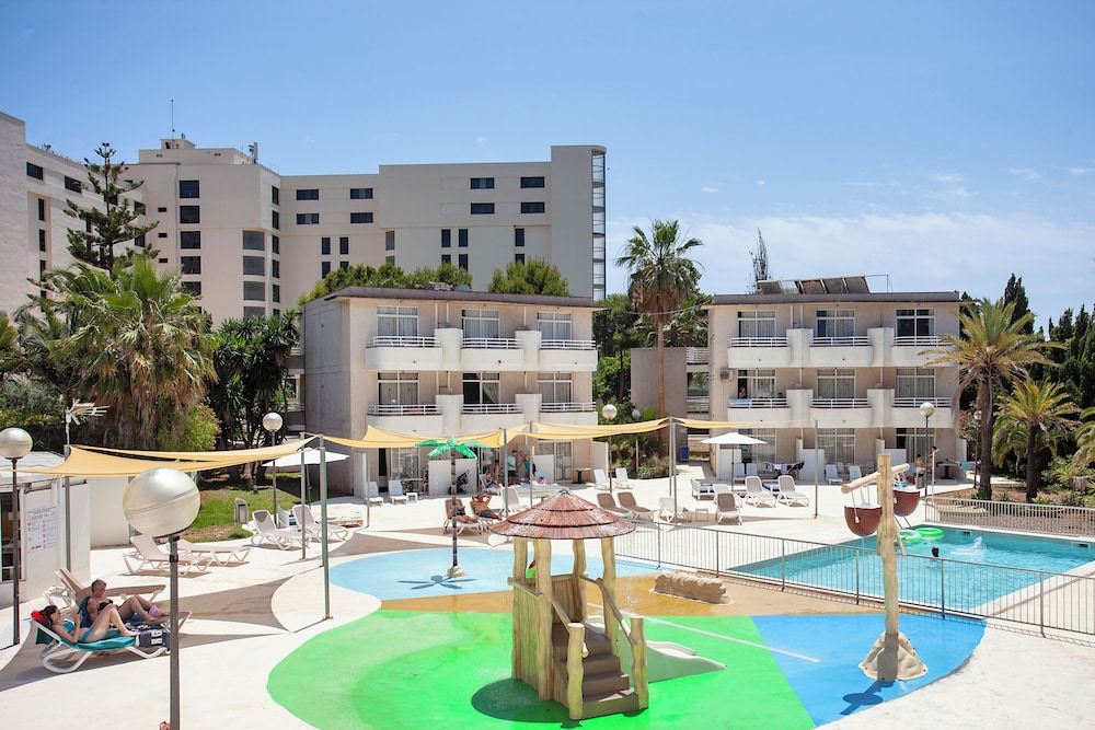 BJ Apartamentos Club Sa Coma — Main photo in Sa Coma, Balearic Islands