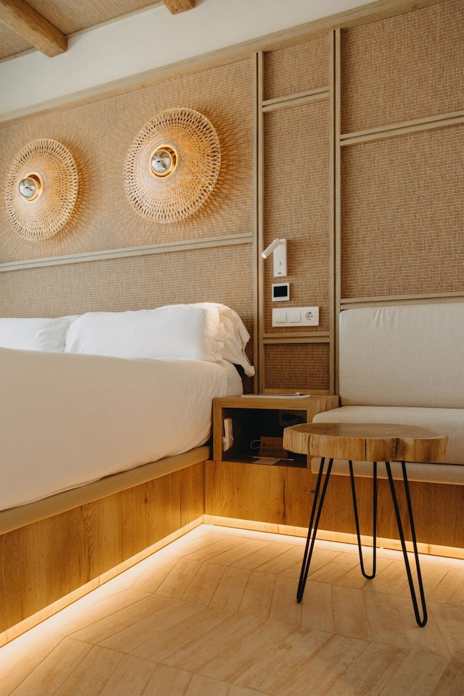 Lago Resort Menorca Suites del Lago - Adults Only — Hotel rooms in Cala'n Bosch, Balearic Islands