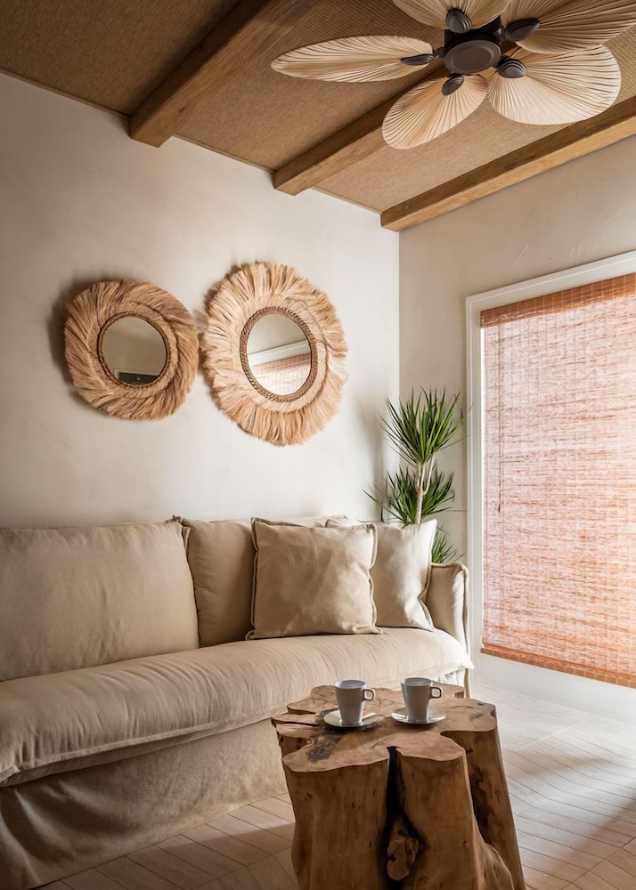 Lago Resort Menorca Suites del Lago - Adults Only — Hotel rooms in Cala'n Bosch, Balearic Islands