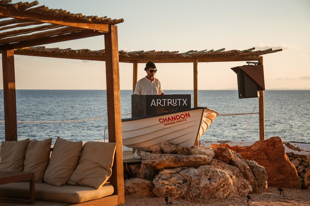 Lago Resort Menorca Suites del Lago - Adults Only — Beach in Cala'n Bosch, Balearic Islands