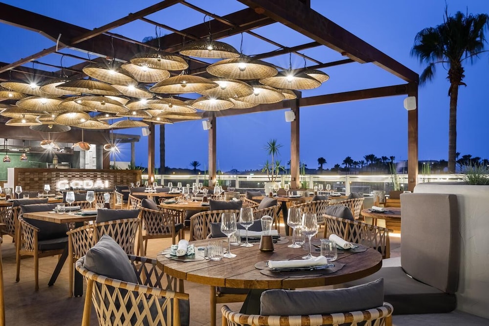 Lago Resort Menorca Suites del Lago - Adults Only — Restaurant & bars in Cala'n Bosch, Balearic Islands