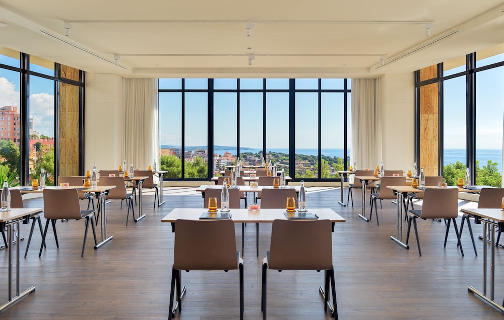 H10 Imperial Tarraco — Hotel building in Tarragona, Catalonia
