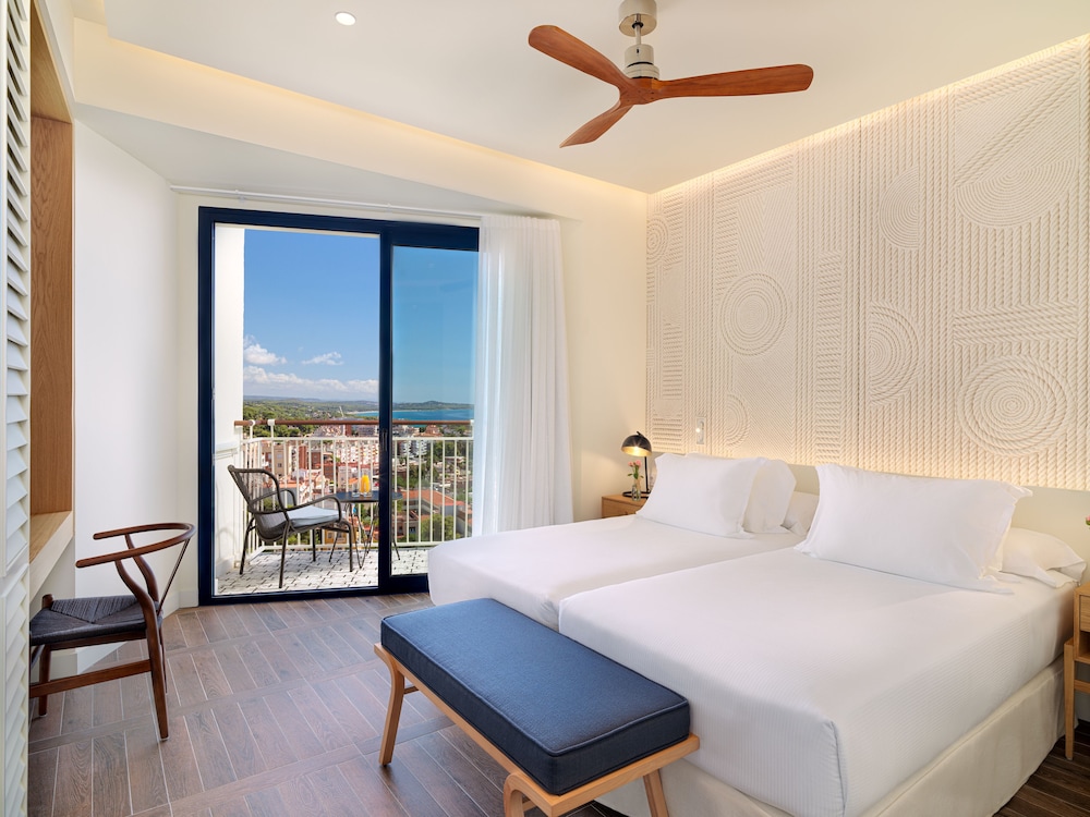 H10 Imperial Tarraco — Hotel rooms in Tarragona, Catalonia