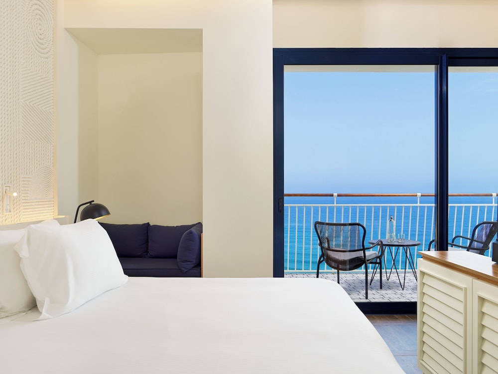 H10 Imperial Tarraco — Hotel rooms in Tarragona, Catalonia
