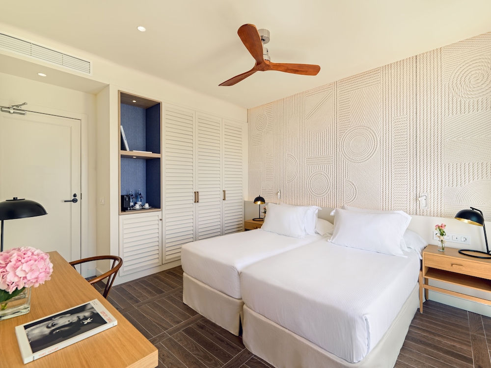 H10 Imperial Tarraco — Hotel rooms in Tarragona, Catalonia