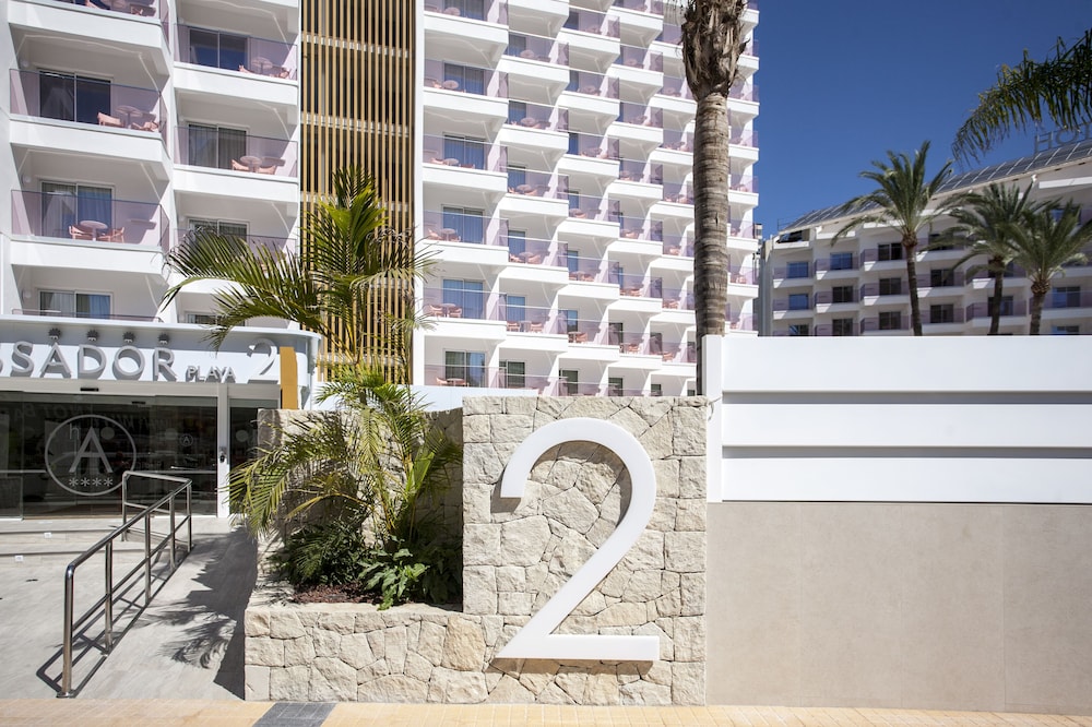 Hotel Ambassador Playa II — Hotel building in Benidorm, Valencian Community