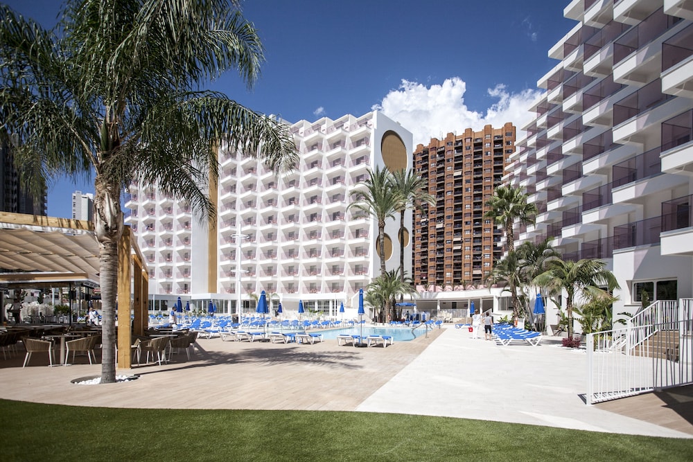 Hotel Ambassador Playa II — Hotel building in Benidorm, Valencian Community