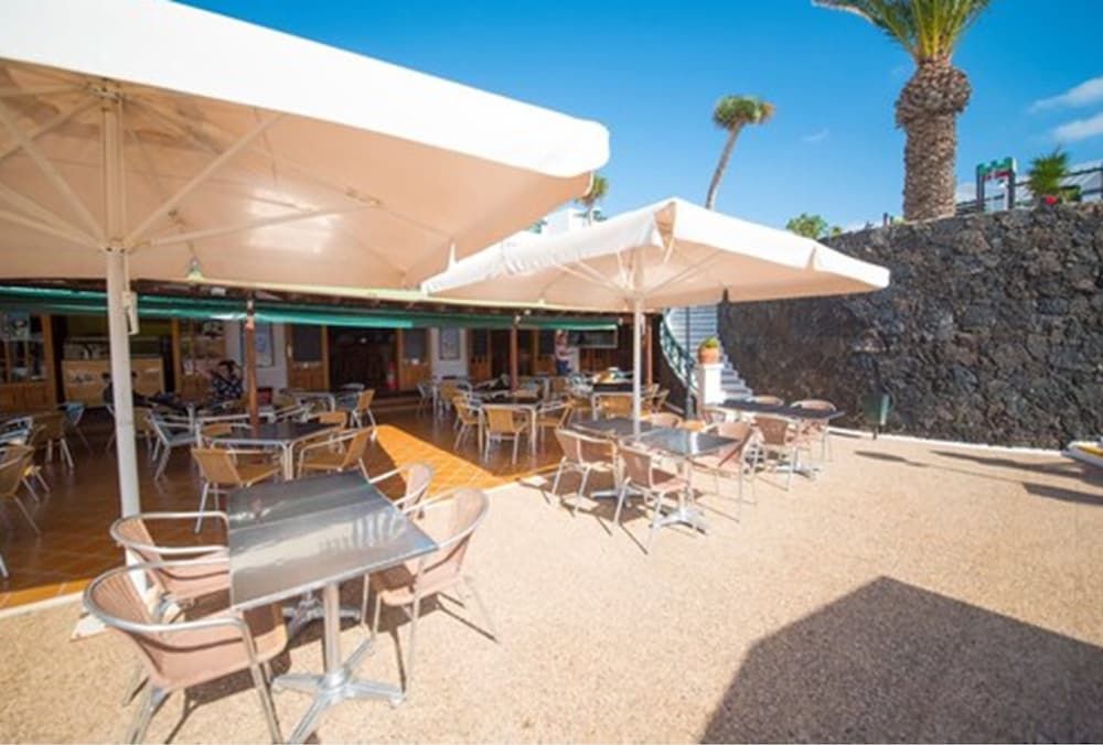 Apartamentos San Marcial — Restaurant & bars in Puerto del Carmen, Canary Islands