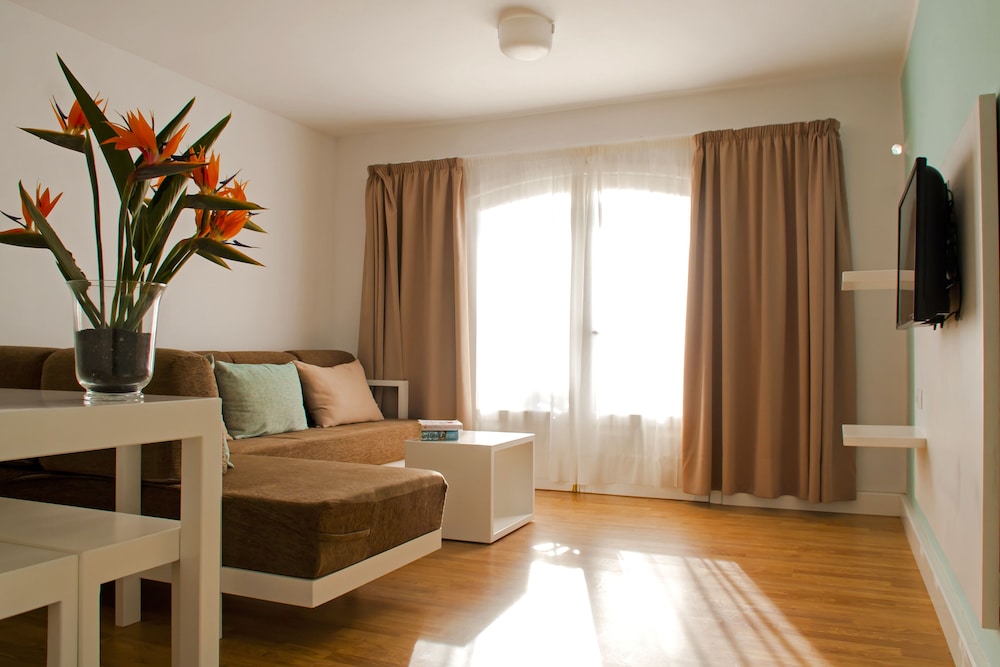 Apartamentos San Marcial — Hotel rooms in Puerto del Carmen, Canary Islands