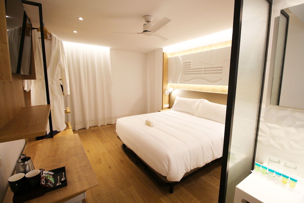 Senator Cala Millor Hotel — Hotel rooms in Cala Millor, Balearic Islands