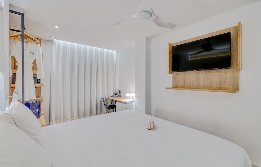Senator Cala Millor Hotel — Hotel rooms in Cala Millor, Balearic Islands