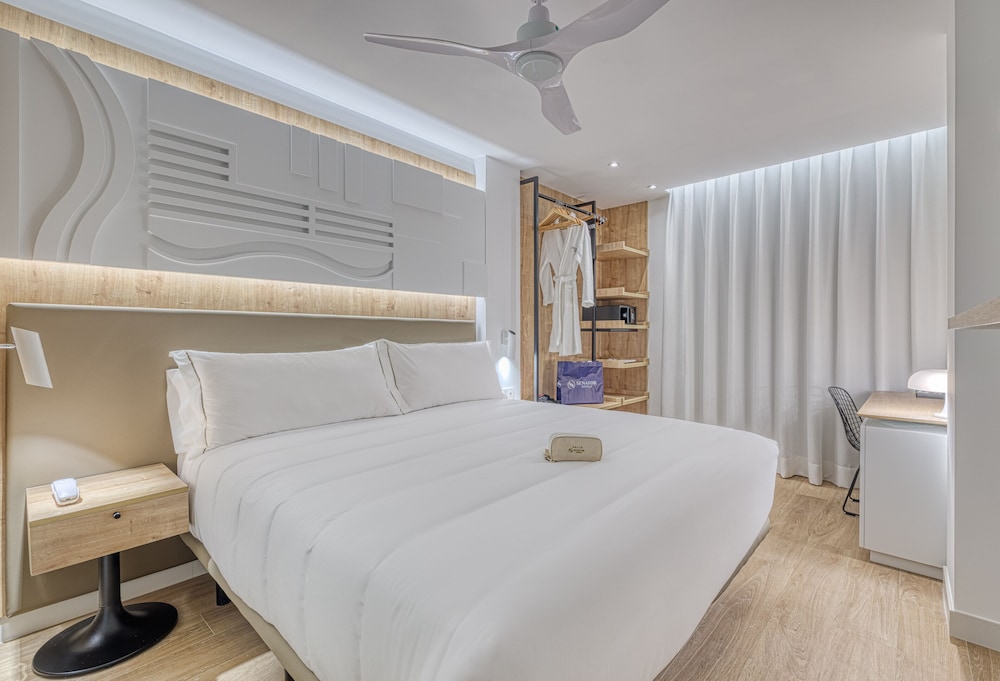 Senator Cala Millor Hotel — Hotel rooms in Cala Millor, Balearic Islands