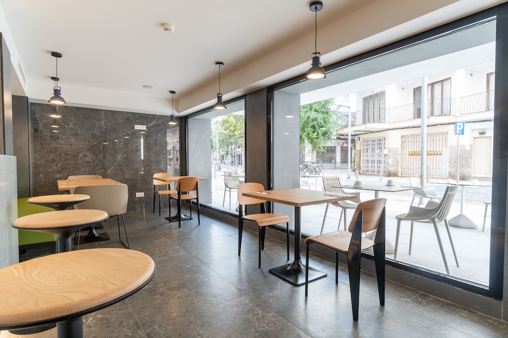 Senator Cala Millor Hotel — Restaurant & bars in Cala Millor, Balearic Islands