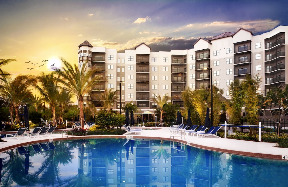 The Grove Resort & Water Park Orlando — Swimming pool in Winter Garden, Florida