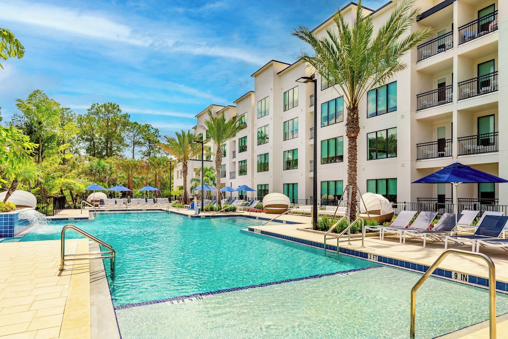 The Grove Resort & Water Park Orlando — Swimming pool in Winter Garden, Florida