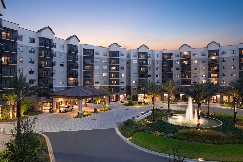 The Grove Resort & Water Park Orlando — Hotel building in Winter Garden, Florida
