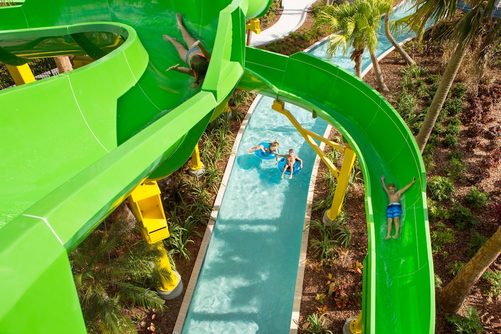 The Grove Resort & Water Park Orlando — Swimming pool in Winter Garden, Florida