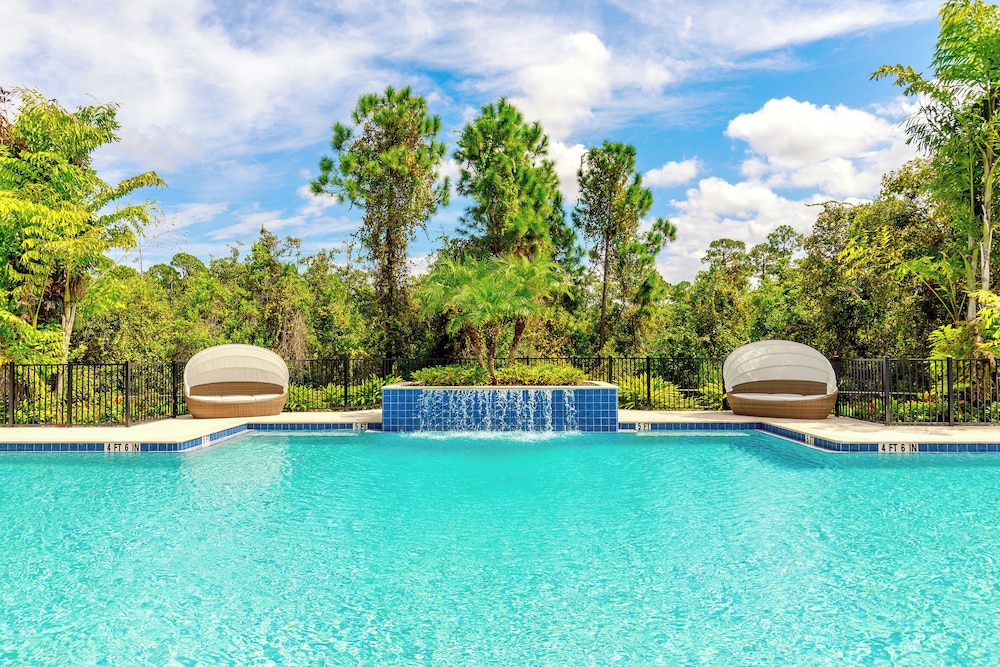 The Grove Resort & Water Park Orlando — Swimming pool in Winter Garden, Florida