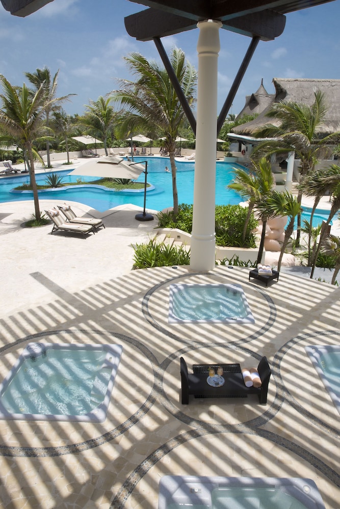 Kore Tulum Retreat and Spa Resort - Adults Only — Swimming pool in Tulum, Quintana Roo