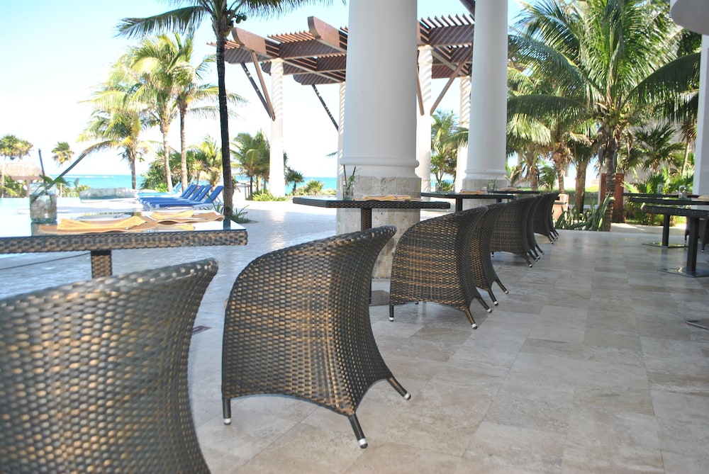 Kore Tulum Retreat and Spa Resort - Adults Only — Restaurant & bars in Tulum, Quintana Roo