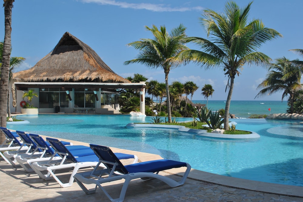 Kore Tulum Retreat and Spa Resort - Adults Only — Swimming pool in Tulum, Quintana Roo