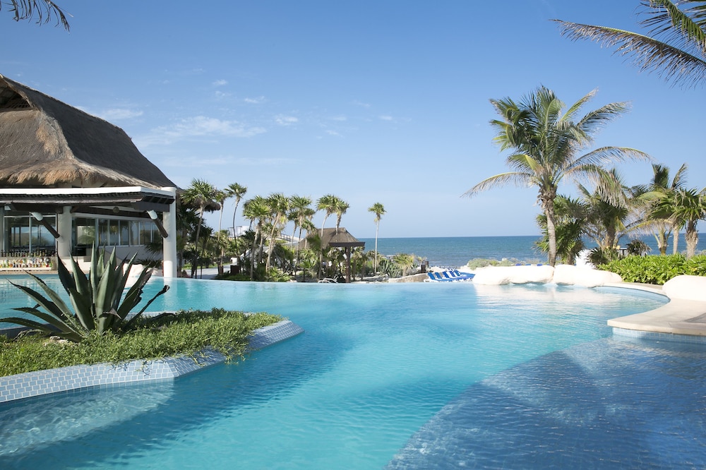 Kore Tulum Retreat and Spa Resort - Adults Only — Swimming pool in Tulum, Quintana Roo