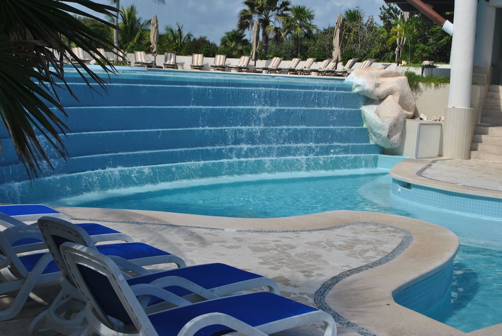 Kore Tulum Retreat and Spa Resort - Adults Only — Swimming pool in Tulum, Quintana Roo