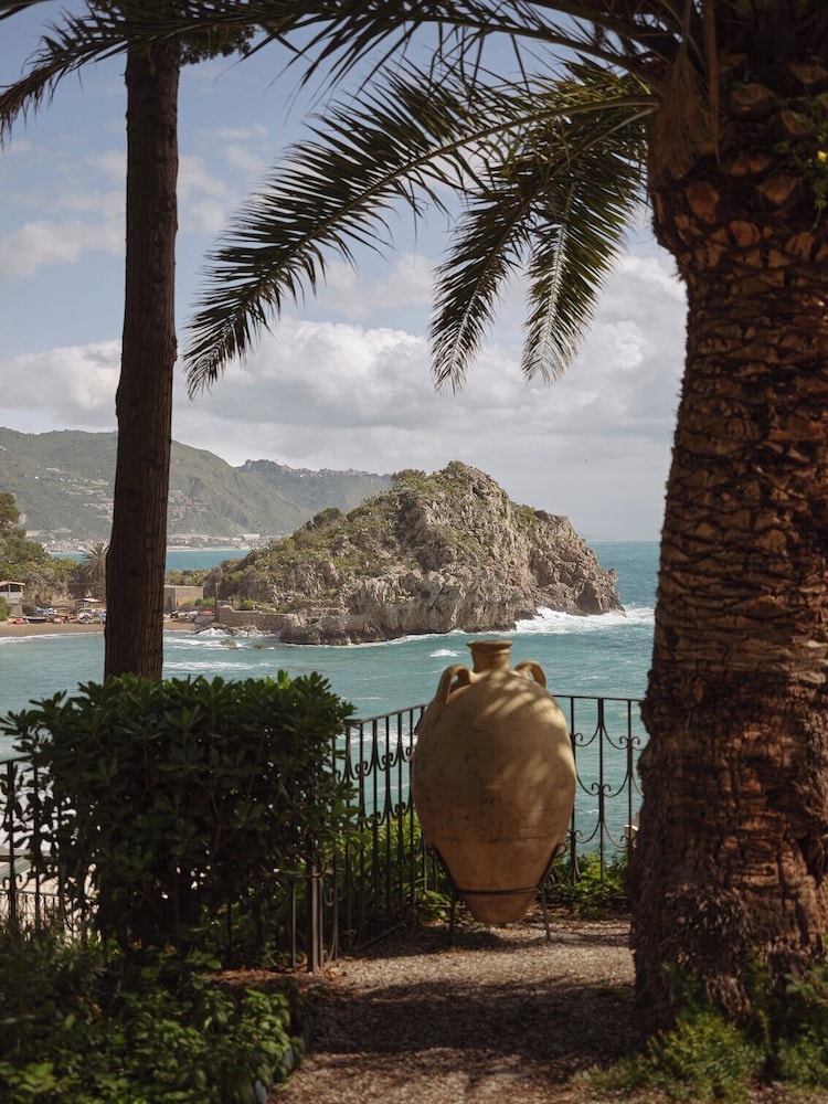 Villa Sant'Andrea, A Belmond Hotel, Taormina Mare — Attractions in the area in Taormina, Sicily