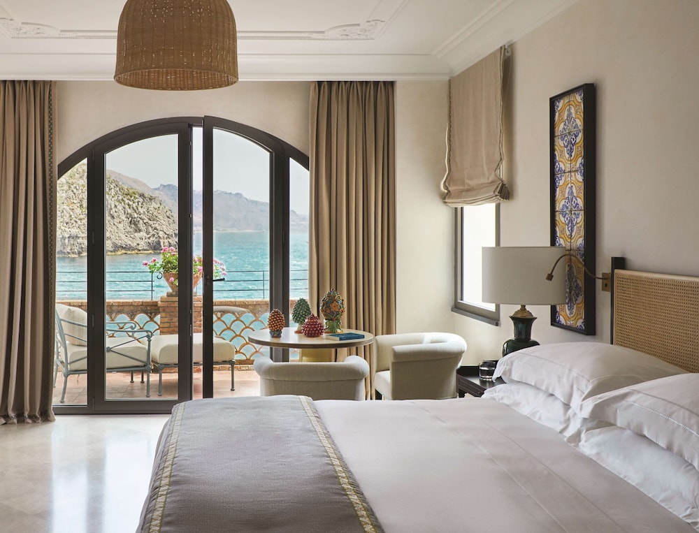 Villa Sant'Andrea, A Belmond Hotel, Taormina Mare — Hotel rooms in Taormina, Sicily