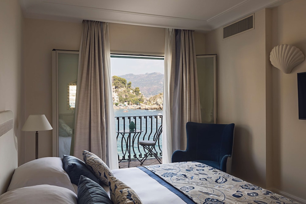 Villa Sant'Andrea, A Belmond Hotel, Taormina Mare — Hotel rooms in Taormina, Sicily