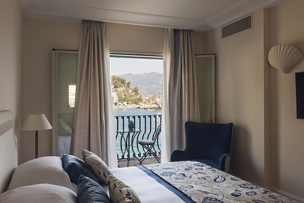 Villa Sant'Andrea, A Belmond Hotel, Taormina Mare — Hotel rooms in Taormina, Sicily