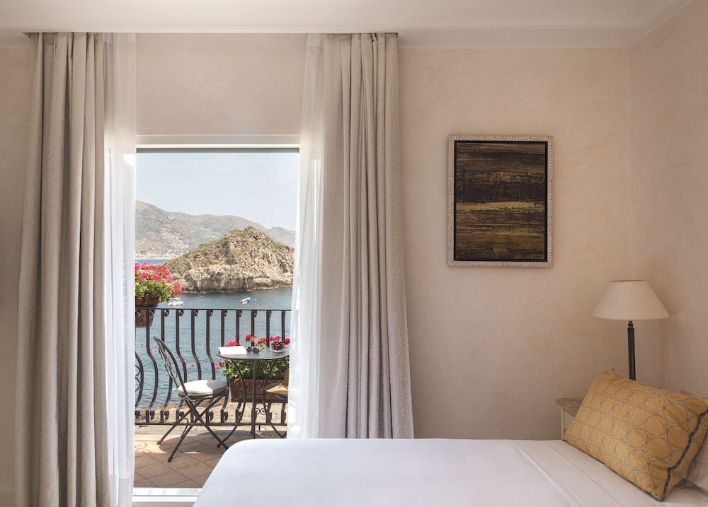 Villa Sant'Andrea, A Belmond Hotel, Taormina Mare — Hotel rooms in Taormina, Sicily