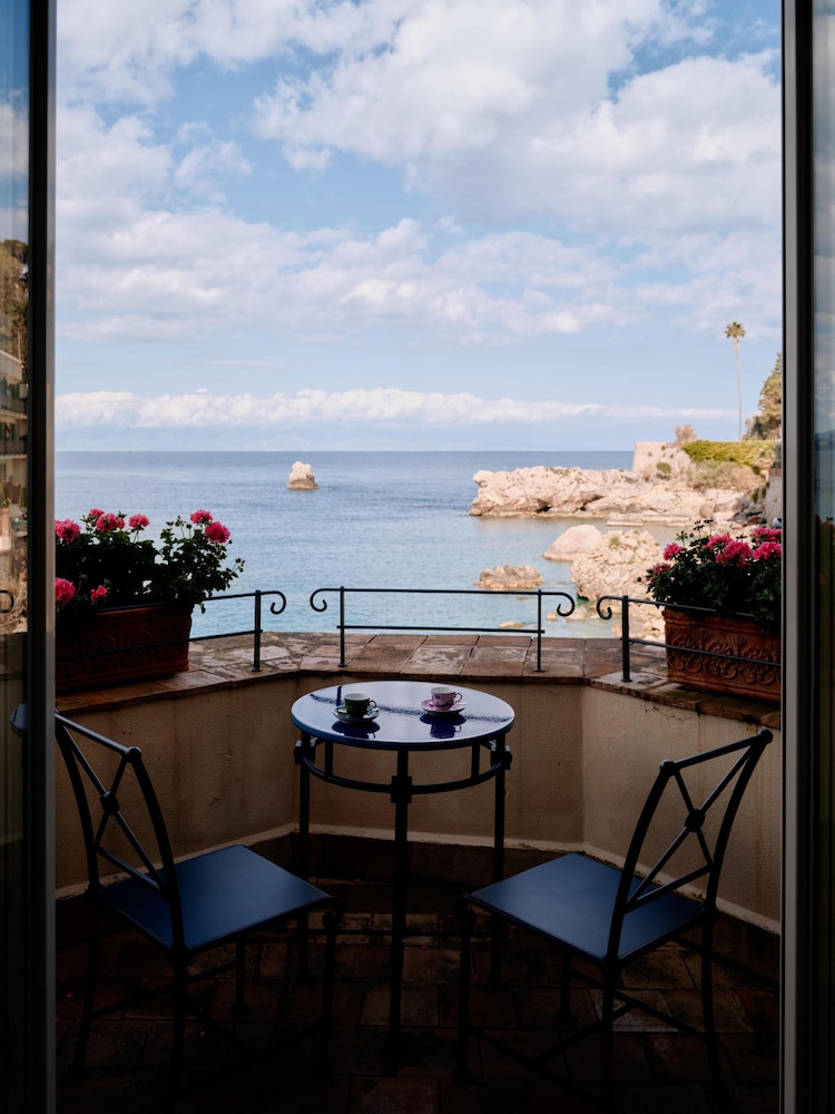 Villa Sant'Andrea, A Belmond Hotel, Taormina Mare — Hotel rooms in Taormina, Sicily