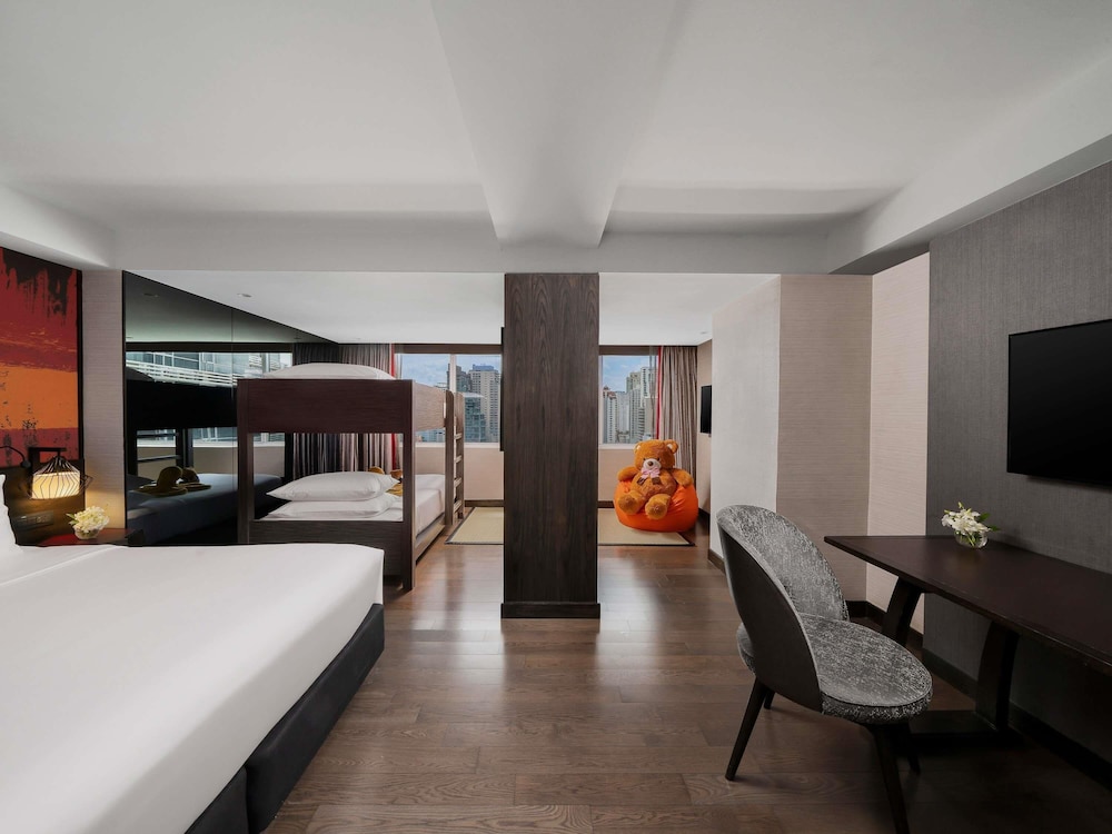Mercure Bangkok Sukhumvit 11 — Hotel rooms in Bangkok, Bangkok