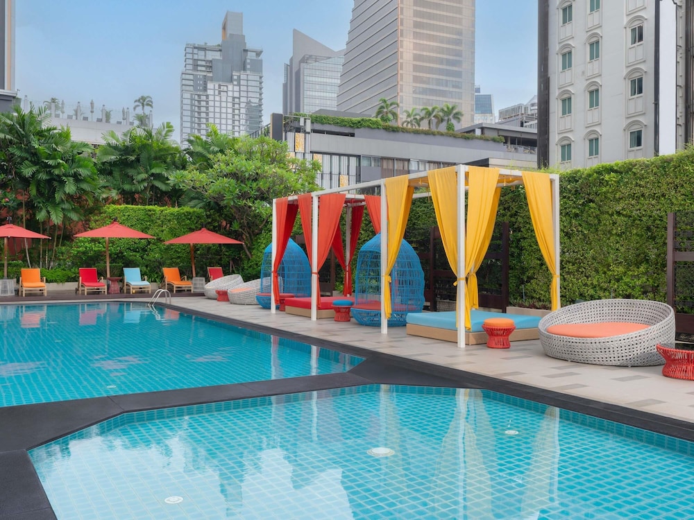 Mercure Bangkok Sukhumvit 11 — Swimming pool in Bangkok, Bangkok