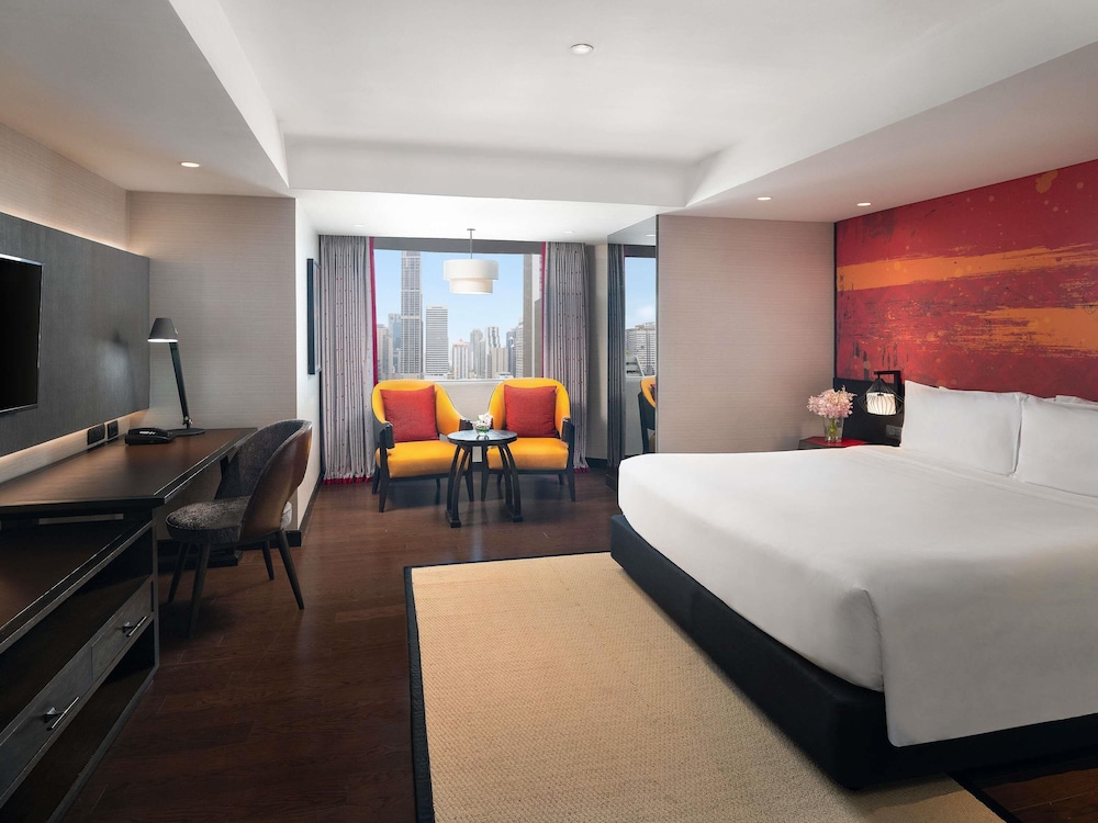 Mercure Bangkok Sukhumvit 11 — Hotel rooms in Bangkok, Bangkok