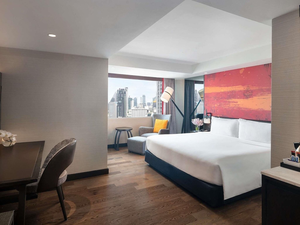 Mercure Bangkok Sukhumvit 11 — Hotel rooms in Bangkok, Bangkok