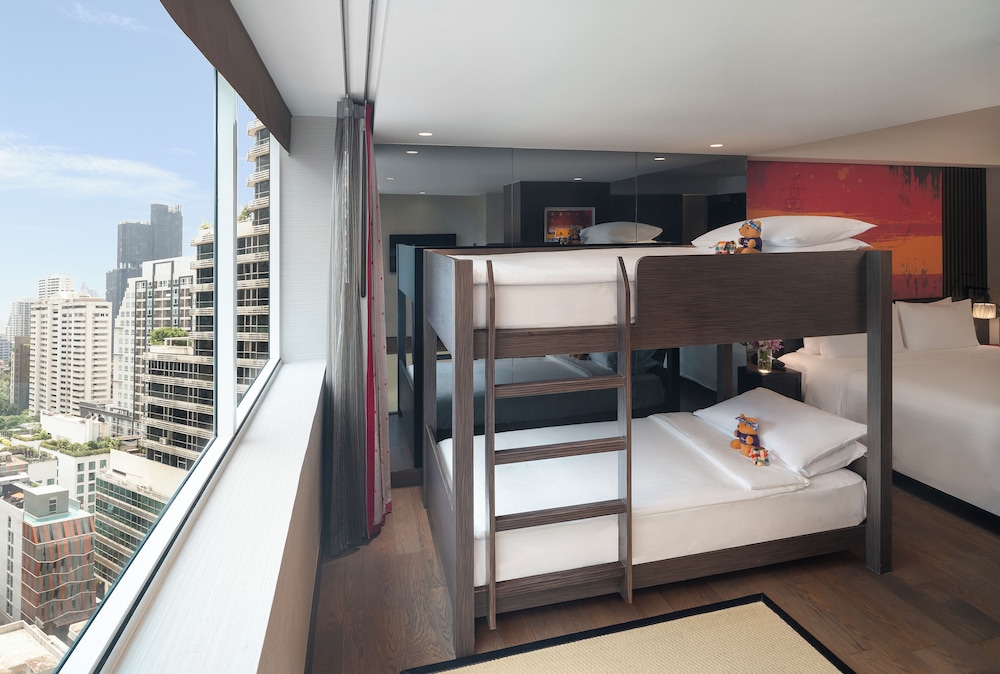 Mercure Bangkok Sukhumvit 11 — Hotel rooms in Bangkok, Bangkok